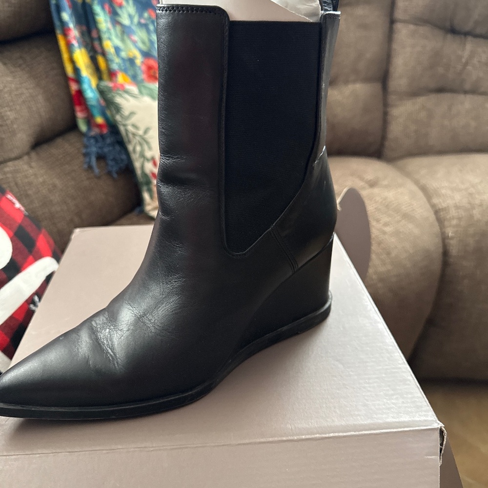 Ella’s Bootie